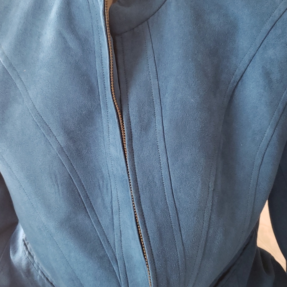 Jacket - Picture 2 of 9